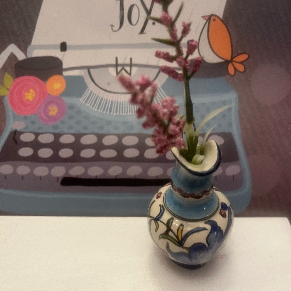 Small Pitcher - Picture 2 of 7